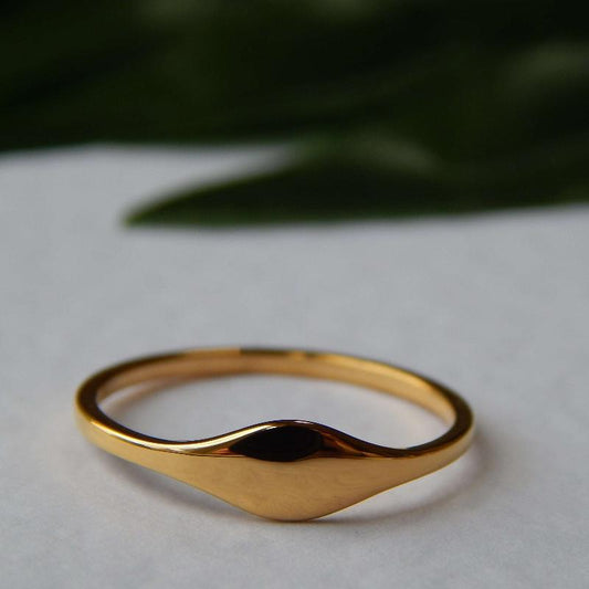 Dainty Eve ring